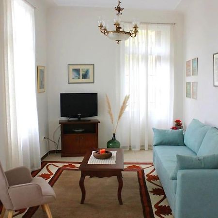 Calliope'S Neoclassical Home In The Heart Of Plaka Athen Eksteriør billede