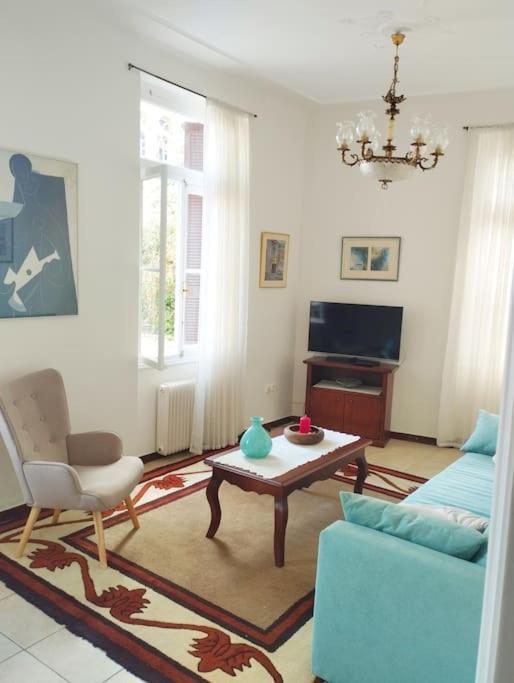 Calliope'S Neoclassical Home In The Heart Of Plaka Athen Eksteriør billede